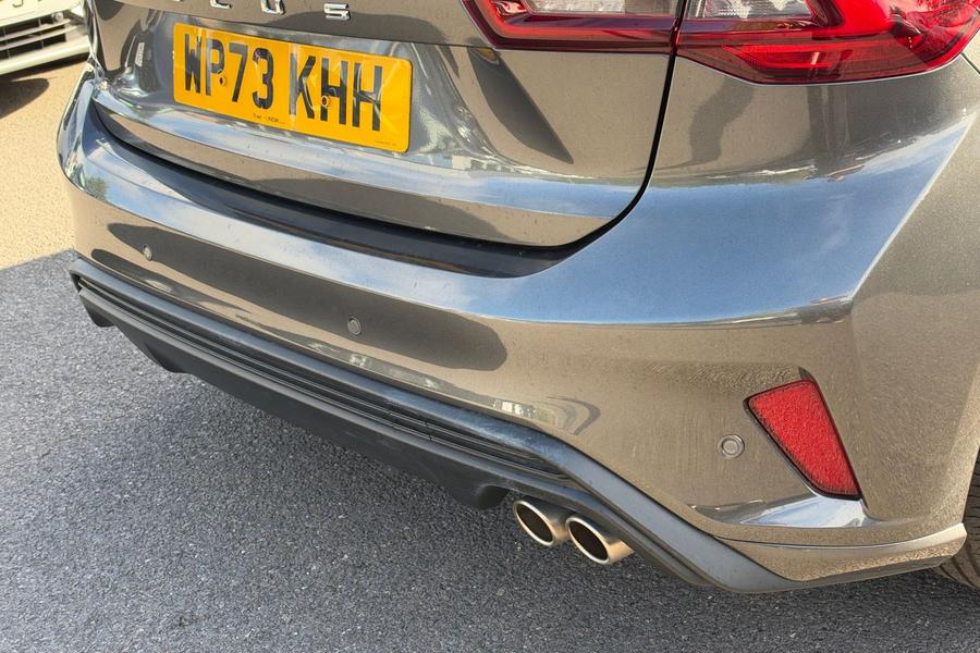 Ford FOCUS Photo autoimg-ead45b7c9ce03933d2492415782cbef88208237b.jpg
