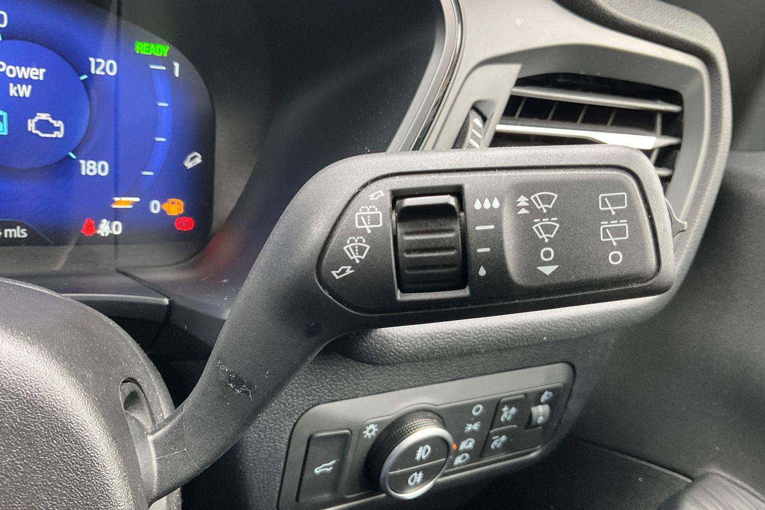 Ford KUGA Photo 14