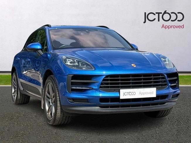 PORSCHE Macan Photo 1