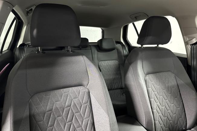 VOLKSWAGEN Golf Photo 26
