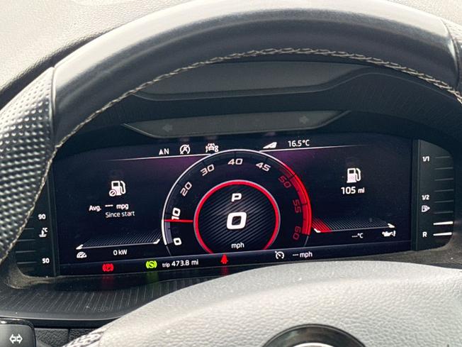 ŠKODA Karoq Photo 15