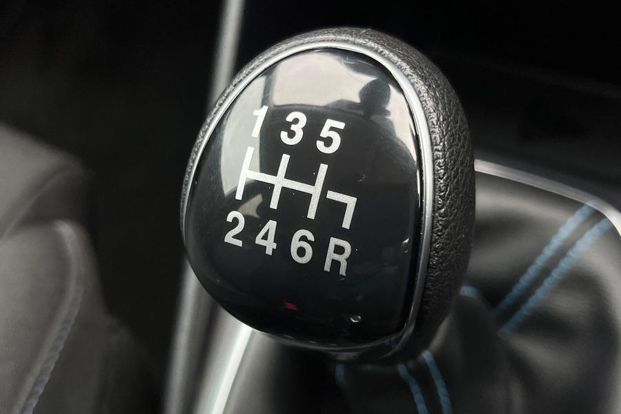 Ford FIESTA Photo autoimg-eae1052afe50b8c68391aeacc4e85502a098830b.jpg