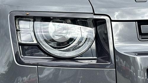 Land Rover Defender Photo autoimg-eae1e6438ab16b4f38da451bc92c8436c52d6ab9.jpg