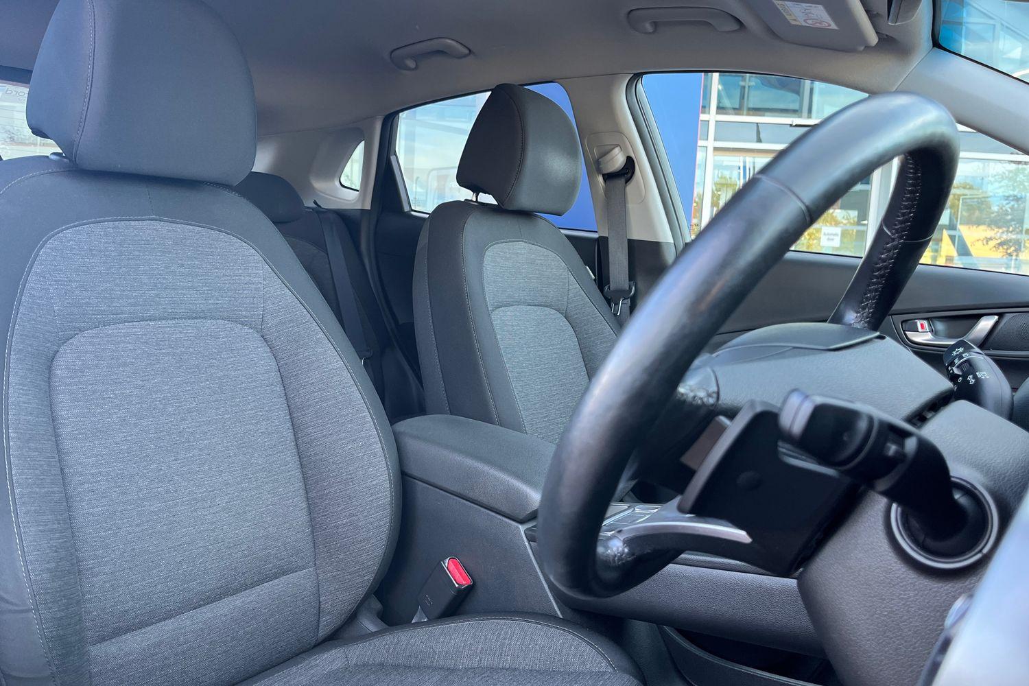 Hyundai KONA Photo 16
