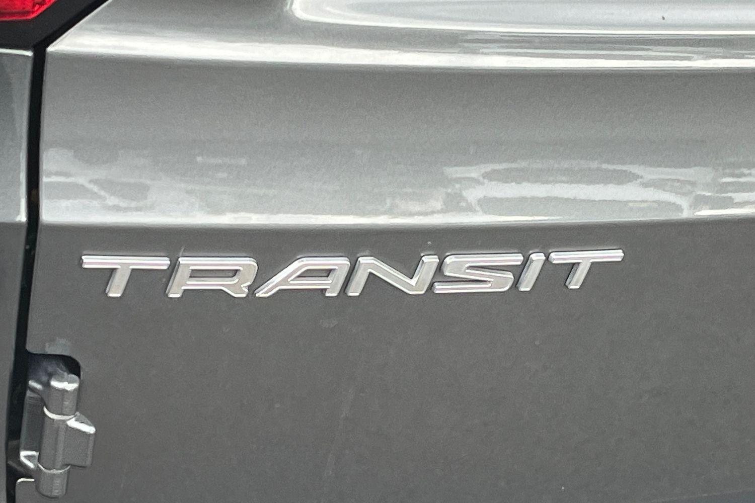 Ford TRANSIT CONNECT Photo 19