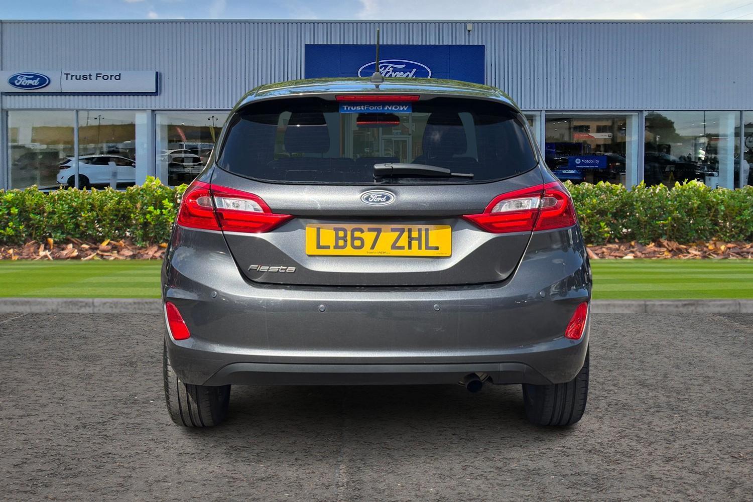 Ford FIESTA Photo 6