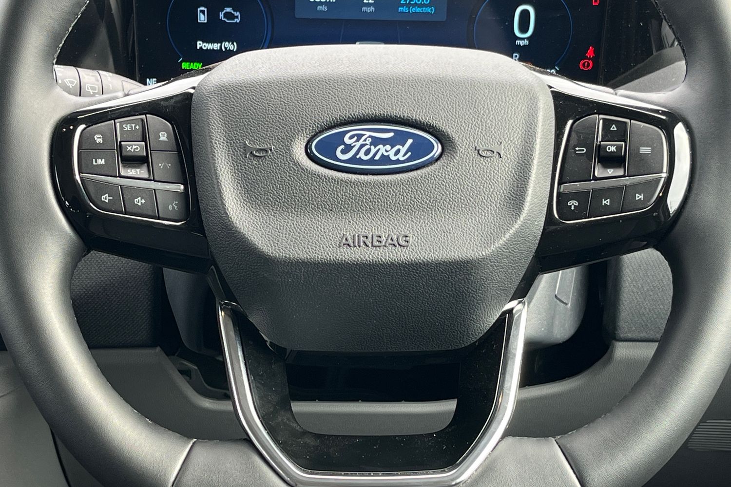 Ford TOURNEO CUSTOM Photo 24