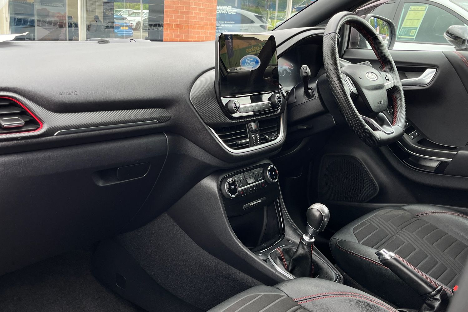 Ford PUMA Photo 17
