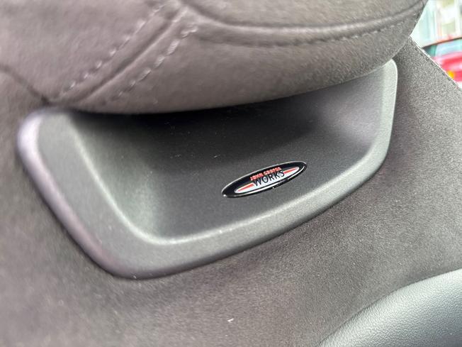 MINI Hatch Photo 44
