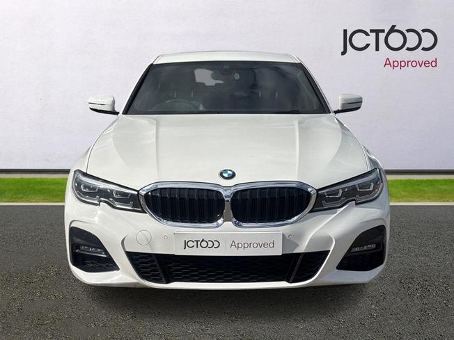 BMW 3 Series Photo 8