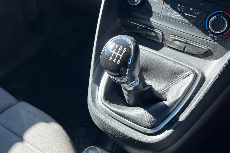 Used FORD TRANSIT CONNECT WV69JAU 39