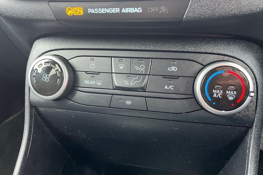 Ford Fiesta Photo autoimg-eaf1d88439ca244749d51d63ab28d522f2dec532.jpg