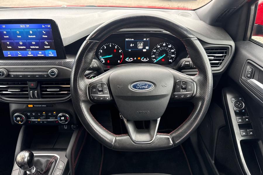 Ford Focus Photo autoimg-eaf510a900ac3172c4b78160c4cd10d9f5730e9f.jpg