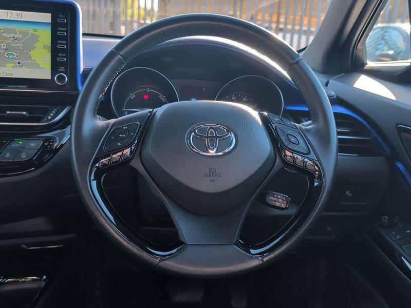 Used Toyota C-HR VE69XEA 33