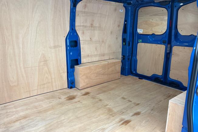 VOLKSWAGEN e-Transporter Photo 9
