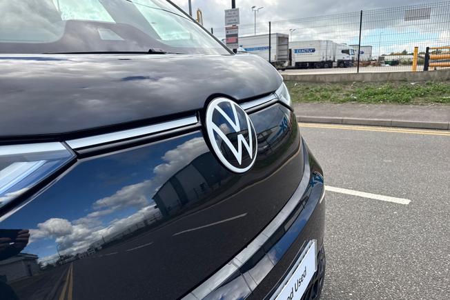 VOLKSWAGEN ID. Buzz Cargo Photo 21