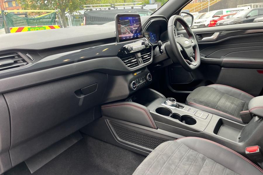 Ford KUGA Photo autoimg-eb02b6b2d91f7eaeec22577884ab0dc57b657c7d.jpg
