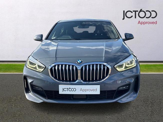 BMW 1 SERIES Photo 8