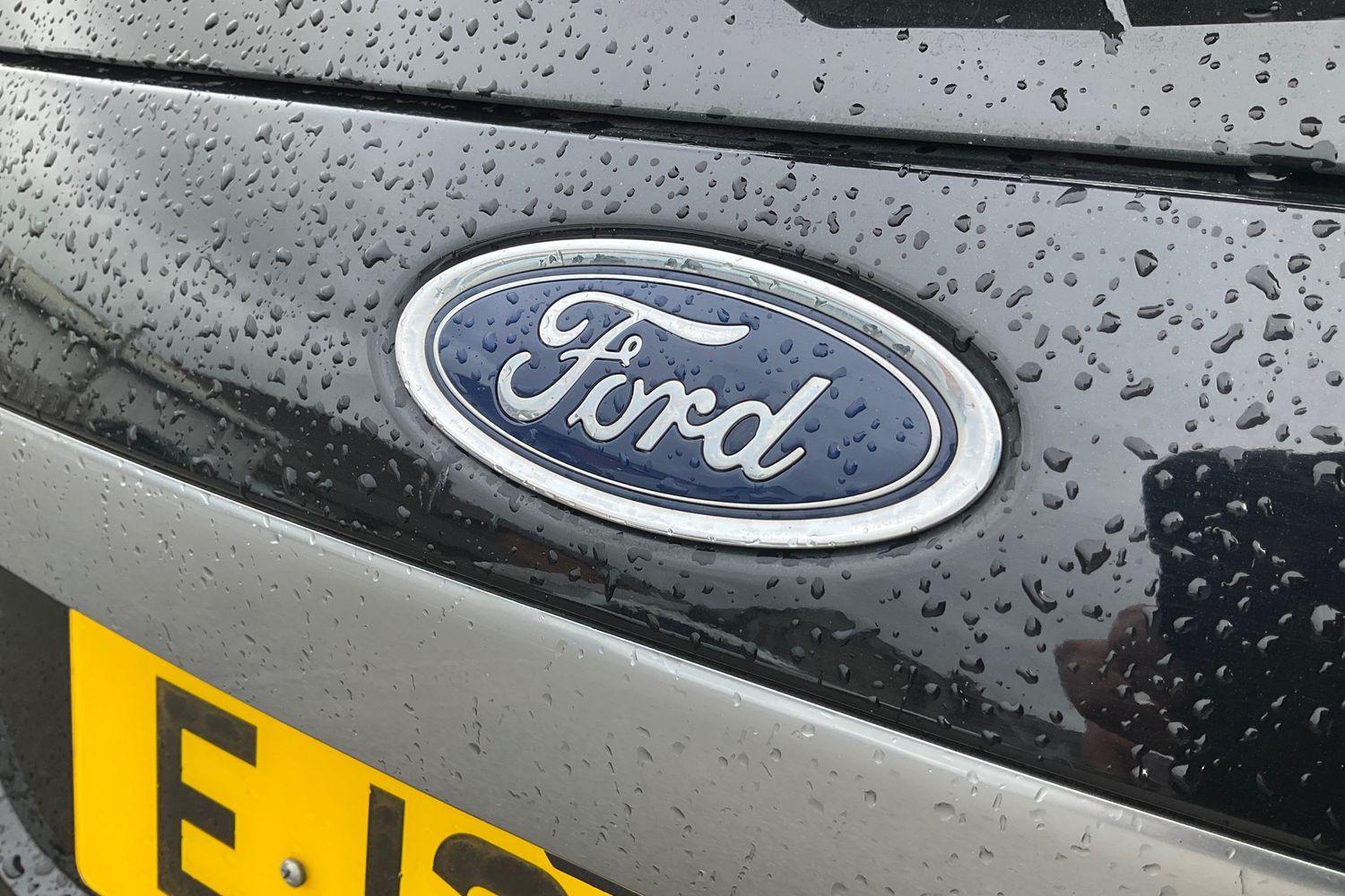 Ford S-Max Photo 39