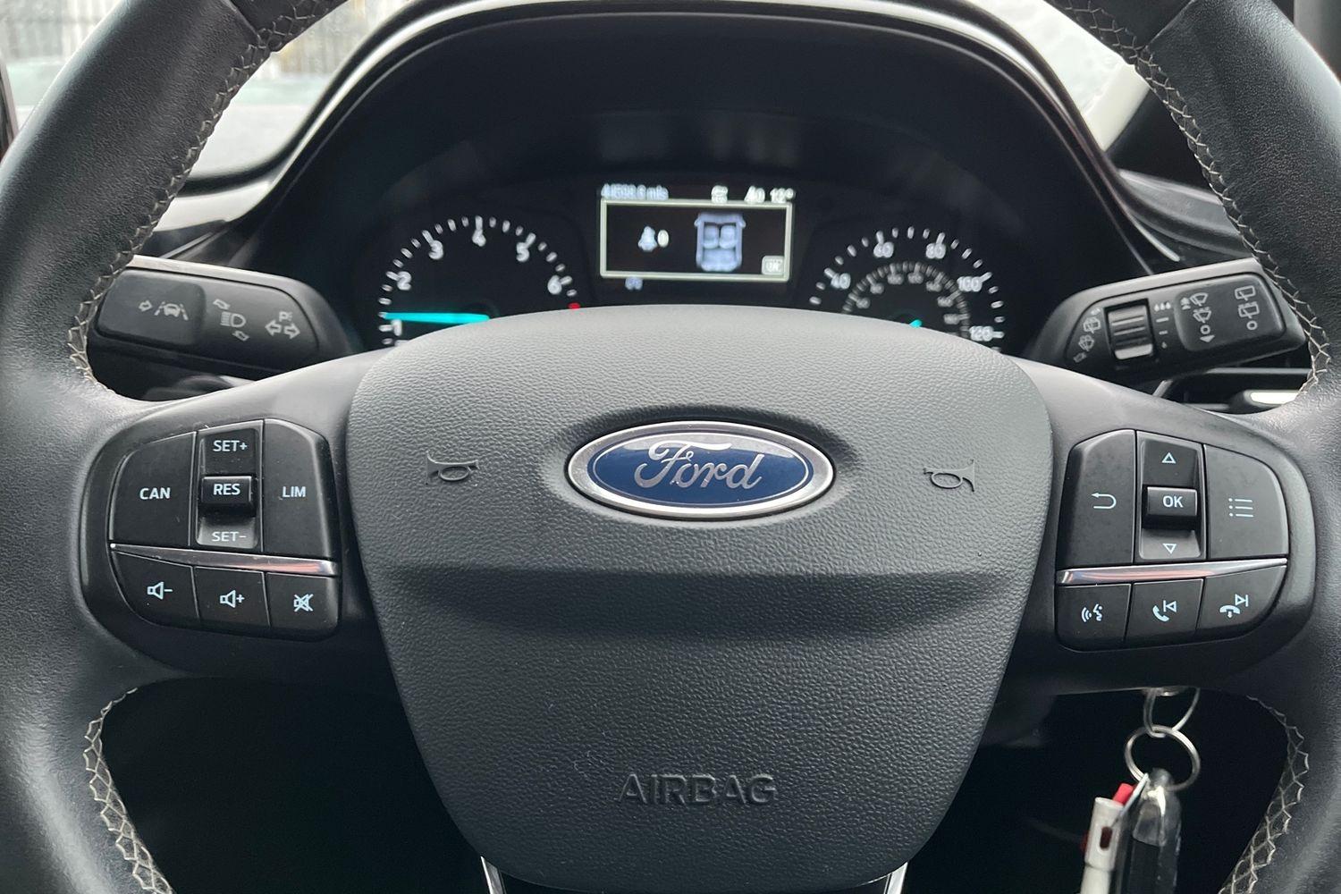 Ford FIESTA Photo 11