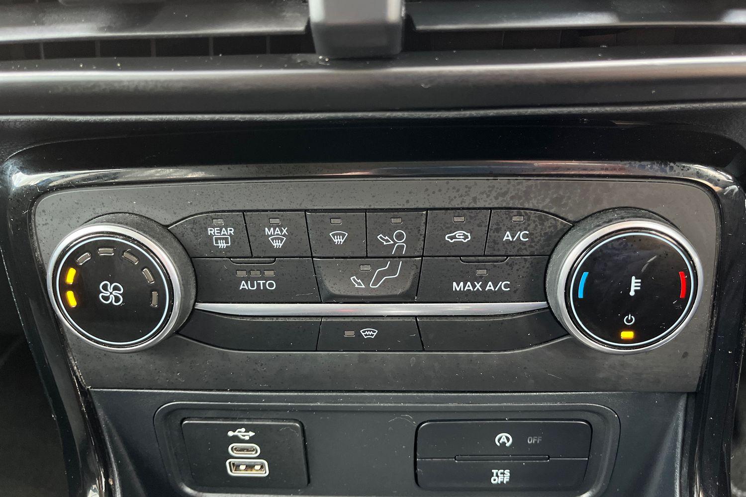 Ford EcoSport Photo 25