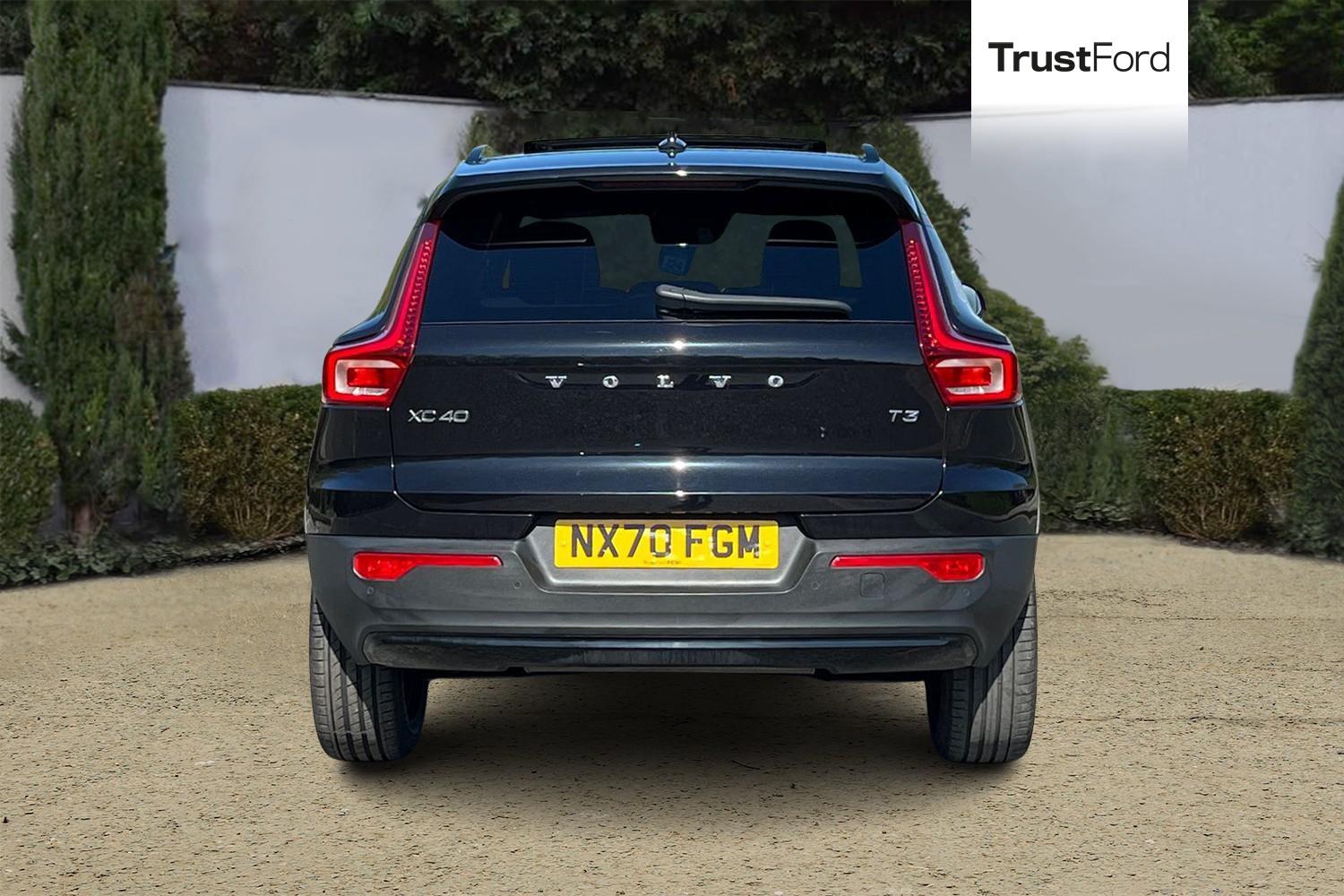 Volvo XC40 Photo 6