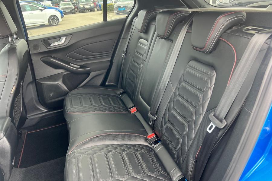 Ford FOCUS Photo autoimg-eb15cefd31c0f71d69beb5e45c31a84ac32454de.jpg