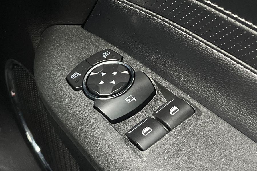 Ford Mustang Photo autoimg-eb190bd34db855695fa6a86d5c23d607107f6edb.jpg