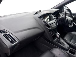 FORD Focus Photo 2