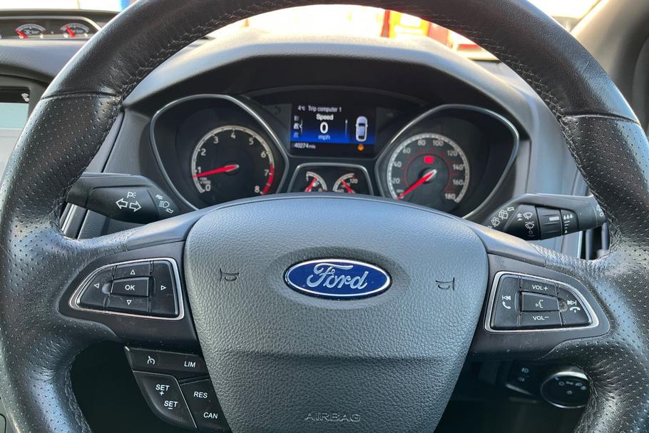 Used Ford FOCUS 12