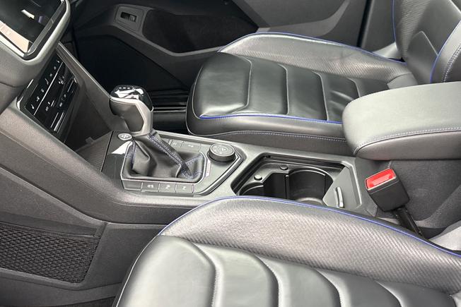 VOLKSWAGEN Tiguan Photo 32