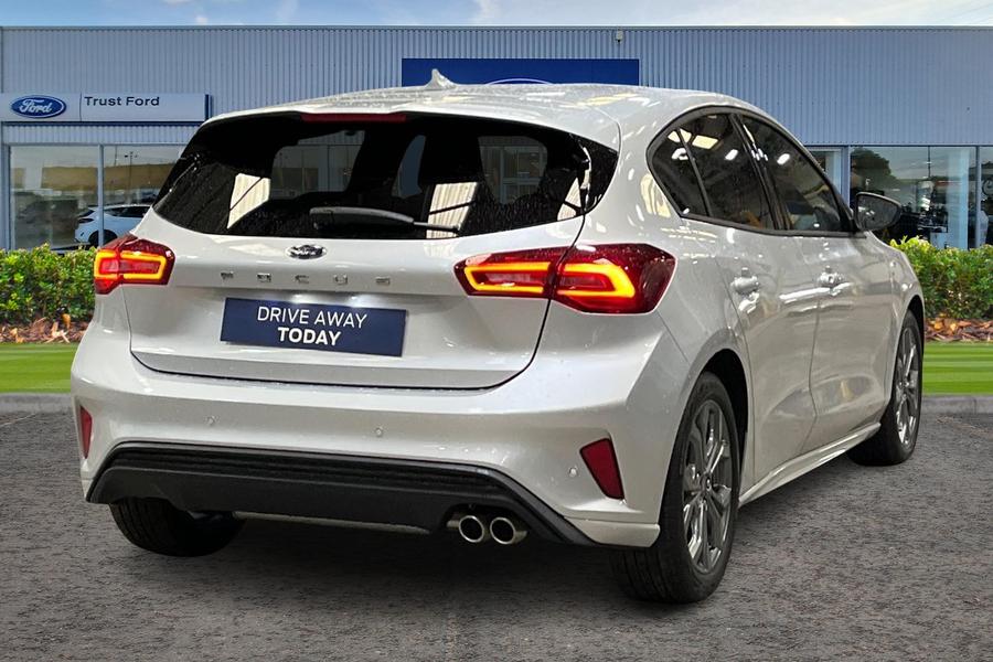 Ford FOCUS Photo autoimg-eb1ed6a6cb4e57c2691f91ef18545ecd4e5d393d.jpg