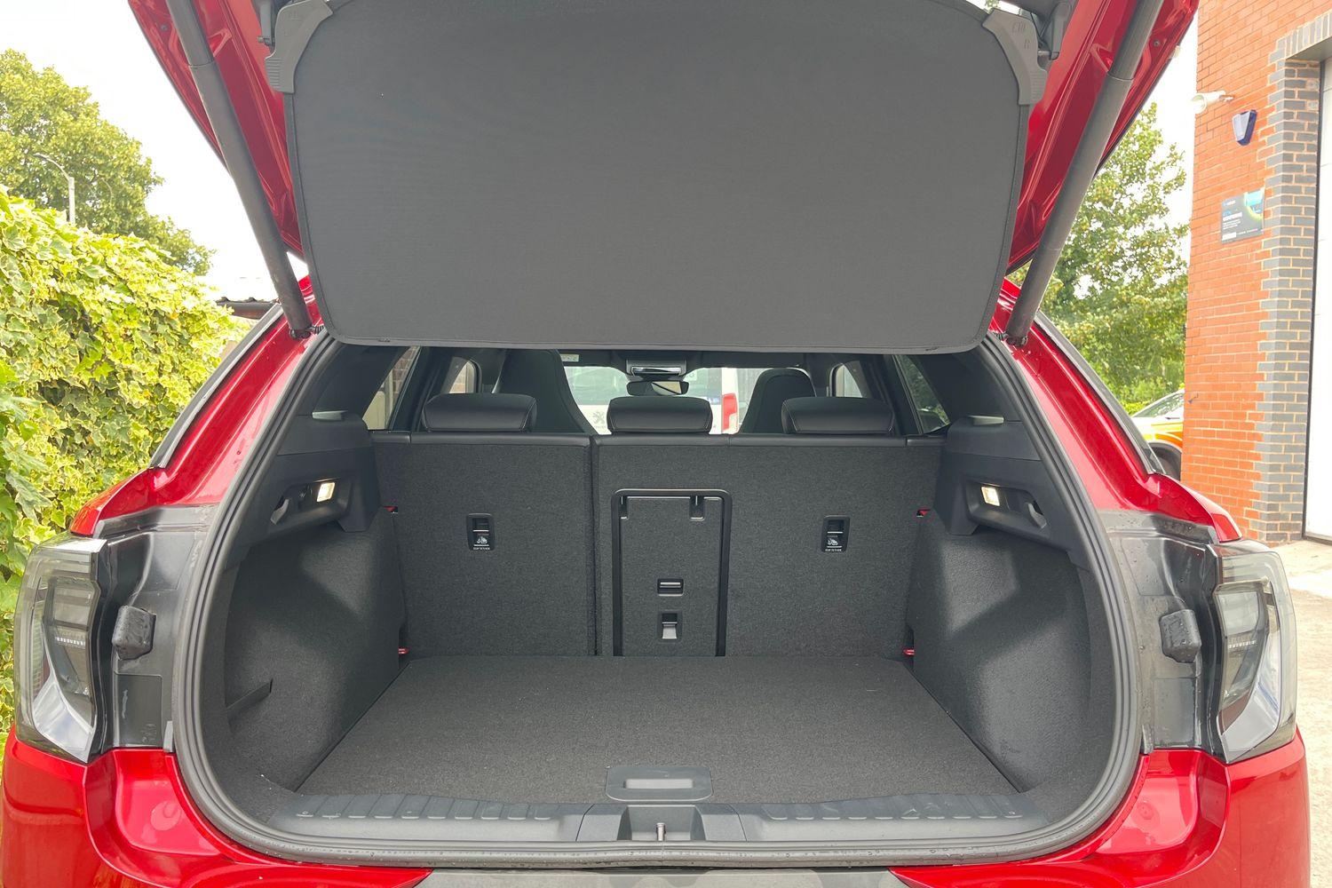 Ford EXPLORER Photo 20