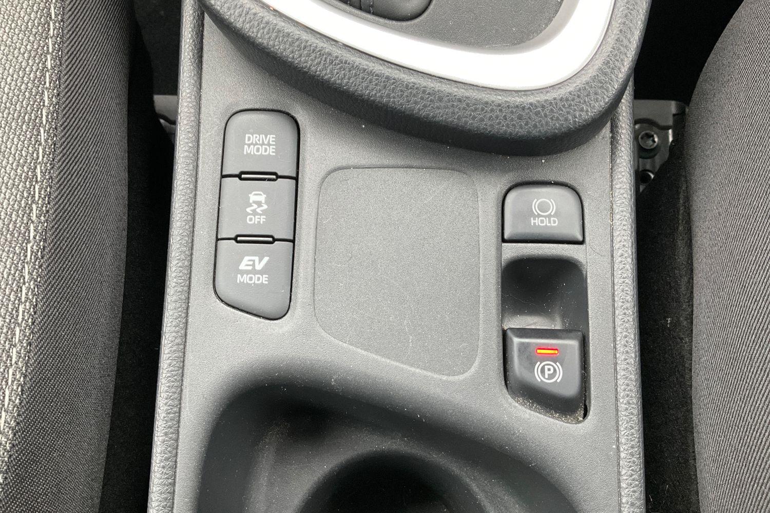 Toyota YARIS CROSS Photo 27