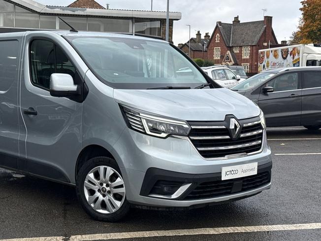 RENAULT Trafic Photo 24