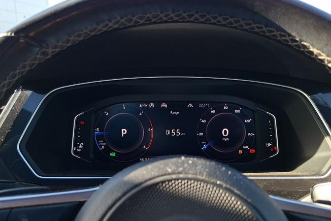 VOLKSWAGEN Tiguan Photo 15