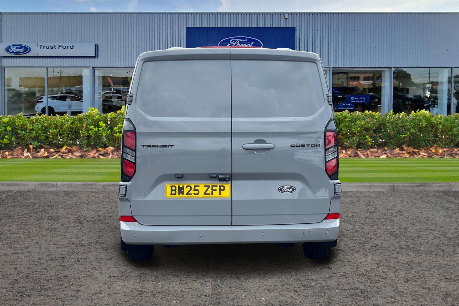 Ford TRANSIT CUSTOM Photo 12