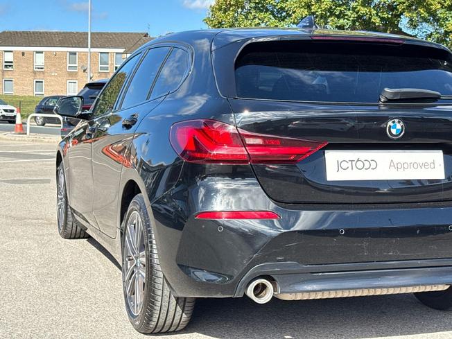 BMW 1 Series Photo 32