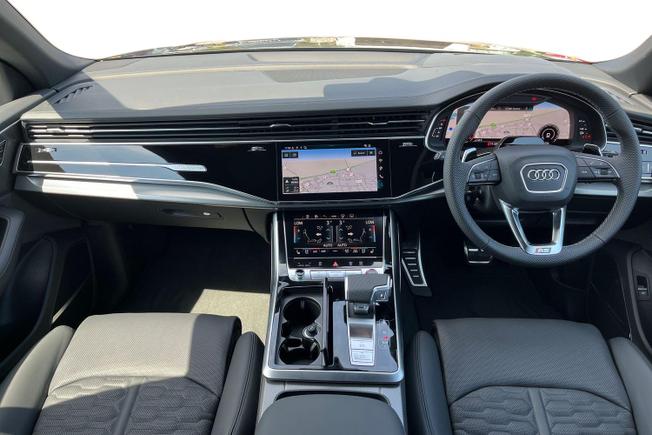 AUDI Rsq8 Photo 10