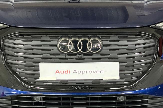 AUDI Q4 e-tron Photo 31
