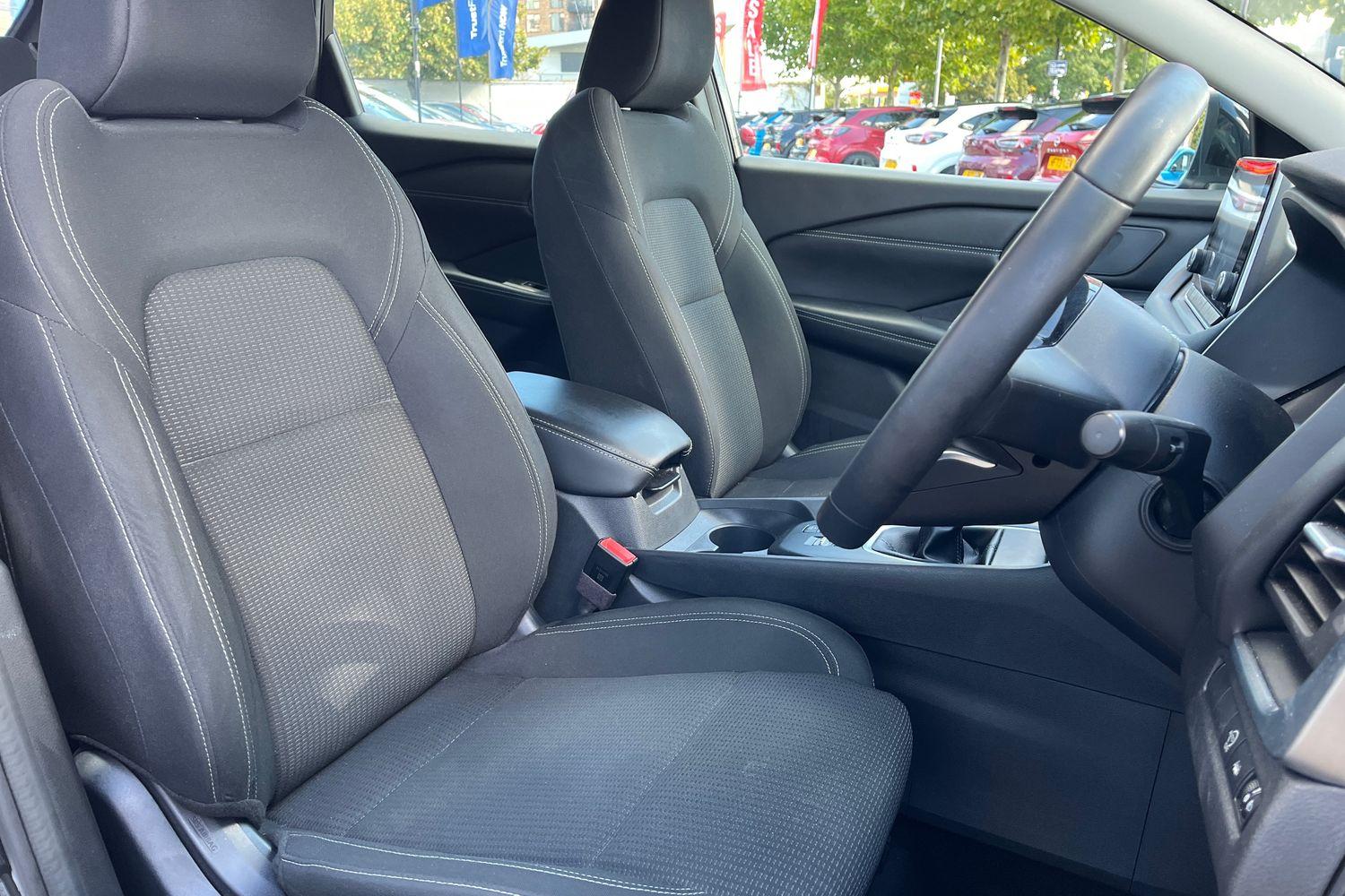 Nissan QASHQAI Photo 16