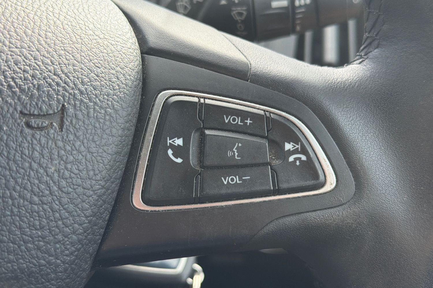 Ford Focus Photo 37