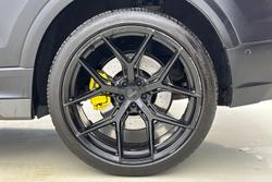 AUDI Rsq8 Photo 5