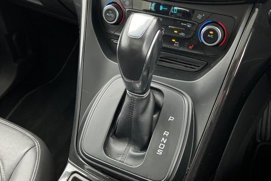 Ford KUGA Photo autoimg-eb3baf88a05357c6da070670fa506d119db8102e.jpg