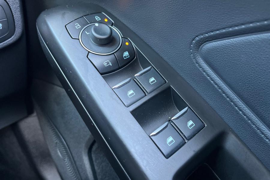 Ford Focus Photo autoimg-eb3fc6f0503587b3dd8ff6ac30fff1ce624148aa.jpg