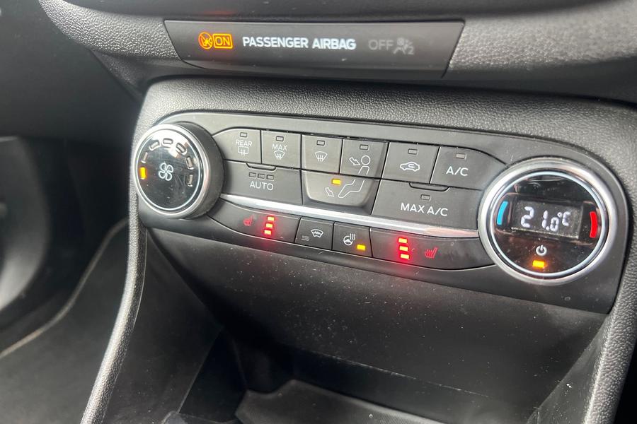 Ford FIESTA Photo autoimg-eb468b4d526b8339fd89738f0b5b954b3fc2374d.jpg
