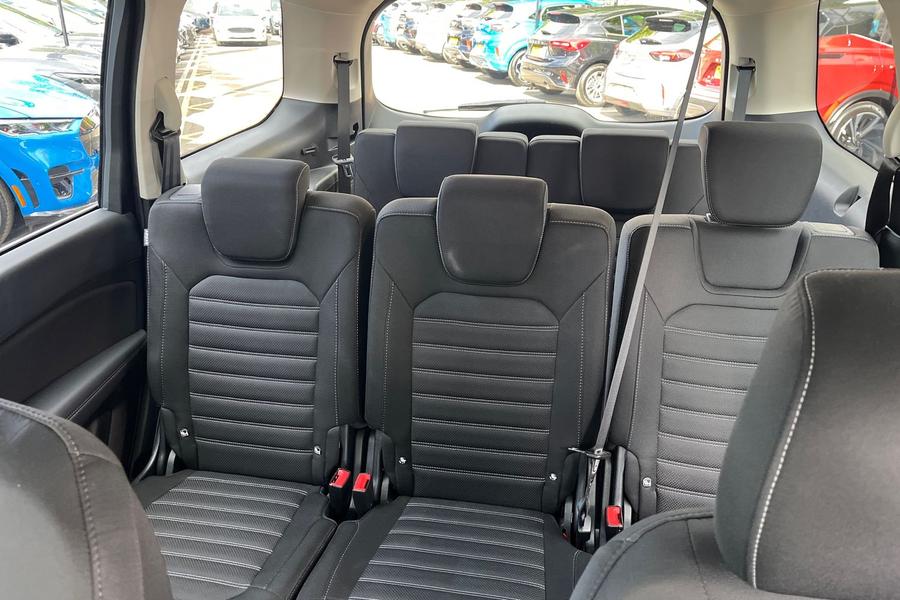 Ford GALAXY Photo autoimg-eb46db065bc35d4e3a092481768a66c758e906d0.jpg