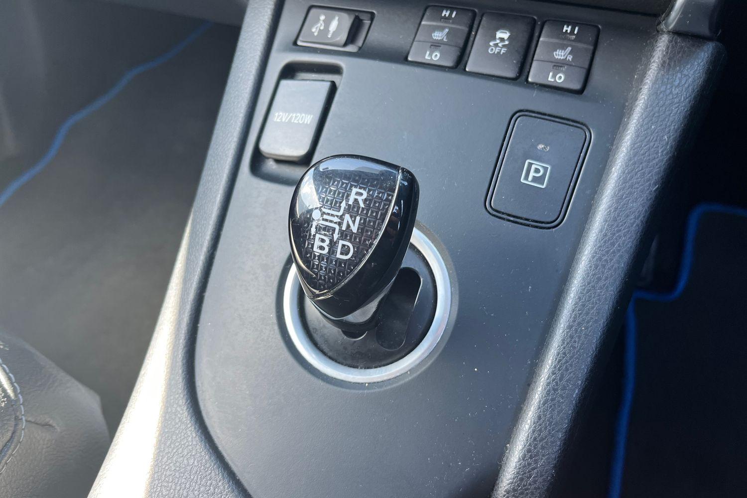 Toyota AURIS Photo 39