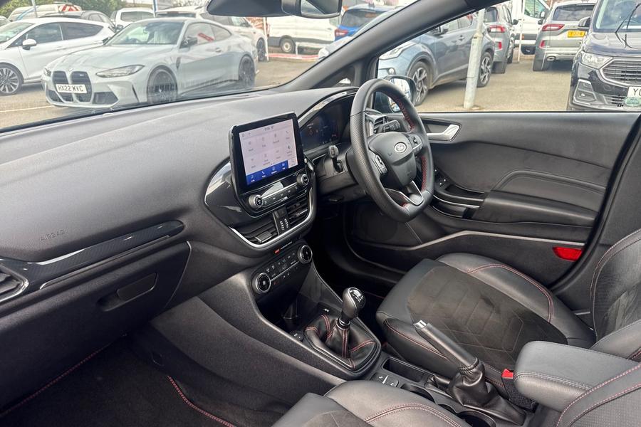 Ford FIESTA Photo autoimg-eb4a6d07a10c5f7e3642c6f9d21b0f051b2e62e2.jpg