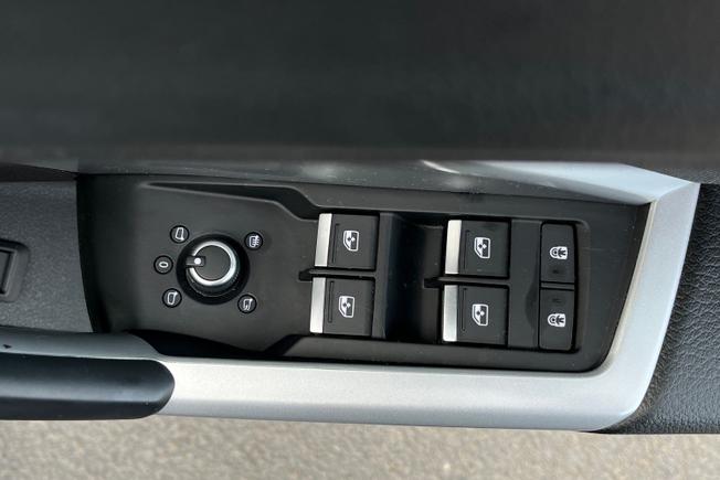 AUDI Q3 Photo 40